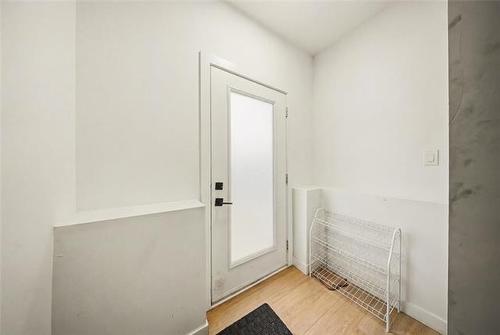 27 Indra Cr, Winnipeg, MB 