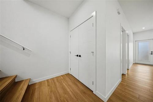 27 Indra Cr, Winnipeg, MB 