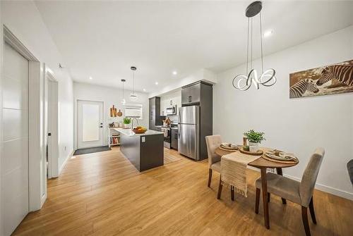 27 Indra Cr, Winnipeg, MB 