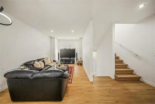 27 Indra Cr, Winnipeg, MB 