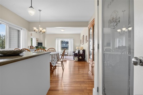 5992 Stonehaven Dr, Duncan, BC - Indoor Photo Showing Other Room