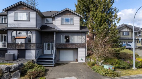 5992 Stonehaven Dr, Duncan, BC - Outdoor With Facade
