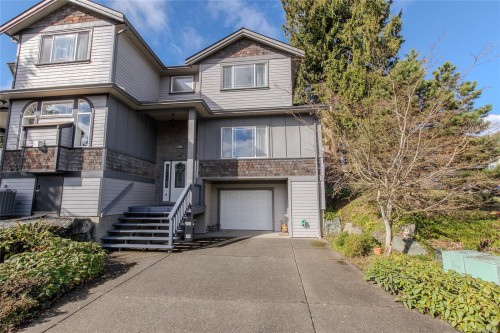 5992 Stonehaven Dr, Duncan, BC - Outdoor With Facade