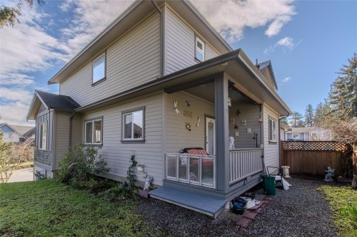 5992 Stonehaven Dr, Duncan, BC - Outdoor With Exterior