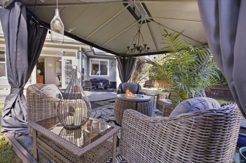 1971 Woodridge Rd, Nanaimo, BC 