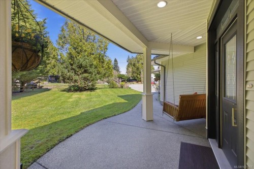 1971 Woodridge Rd, Nanaimo, BC 