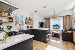 504-747 Old Place Rd Central Saanich, BC V8M 0C3