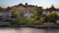 261 King George Terr Oak Bay, BC V8S 2J8