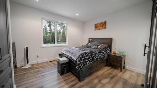 2106 Whistle Wood Way, Cranbrook, BC - Indoor Photo Showing Bedroom