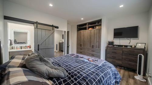 2106 Whistle Wood Way, Cranbrook, BC - Indoor Photo Showing Bedroom