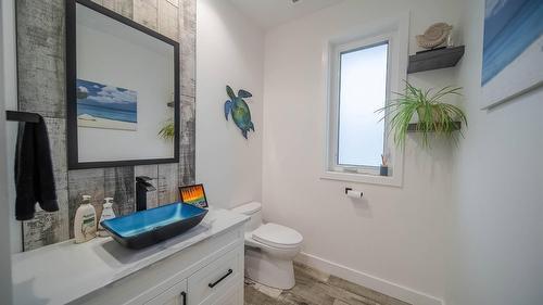 2106 Whistle Wood Way, Cranbrook, BC - Indoor Photo Showing Bathroom