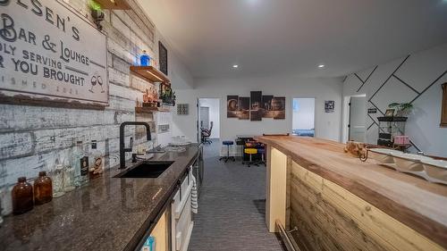 2106 Whistle Wood Way, Cranbrook, BC - Indoor Photo Showing Kitchen With Double Sink