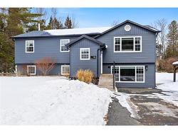 52 Cambridge DR Burton, NB E2V 4J9