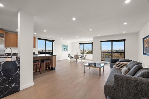 PH1-103 Gorge Rd EAST Victoria, BC V9A 6Z2