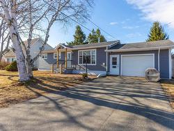 19 Boylston Avenue  Amherst, NS B4H 3W9
