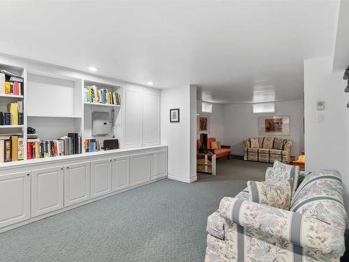 198 Cresthaven Drive, Halifax, NS 