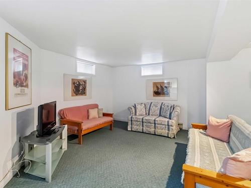 198 Cresthaven Drive, Halifax, NS 