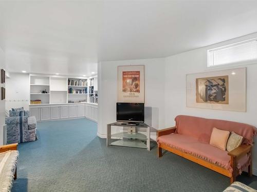 198 Cresthaven Drive, Halifax, NS 