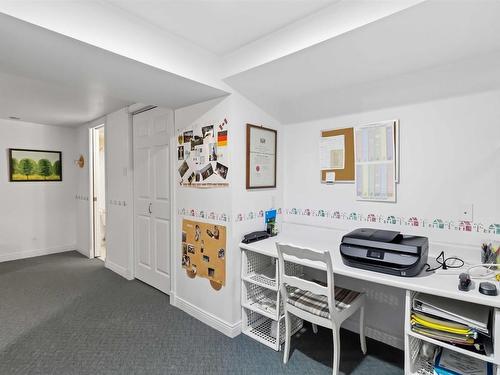 198 Cresthaven Drive, Halifax, NS 