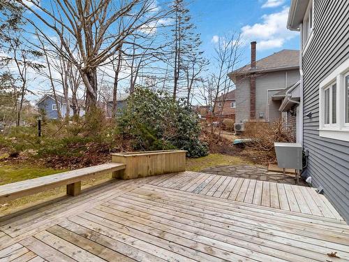 198 Cresthaven Drive, Halifax, NS 