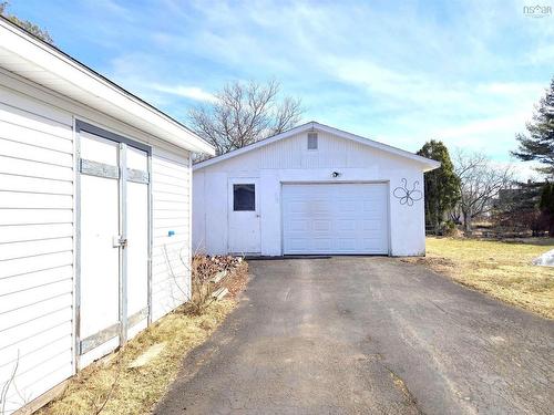 9 Patterson Street, Amherst, NS 