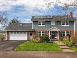 33 St Claire Avenue  Brighton, PE C1A 2C7