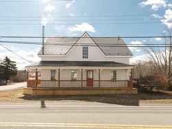 2133 New Cheverie Road Cheverie, NS B0N 2A0