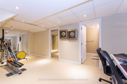 6141 Tenth Line W, Mississauga, ON - Indoor Photo Showing Gym Room