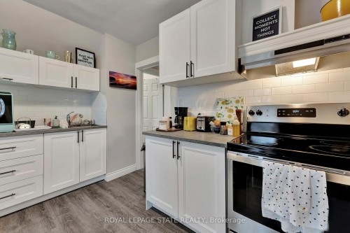 70 Belview Avenue, Hamilton, ON - Indoor Photo Showing Kitchen