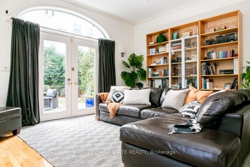 3 Turner Avenue, Hamilton, ON - Indoor