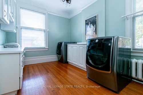 3 Turner Avenue, Hamilton, ON - Indoor Photo Showing Laundry Room