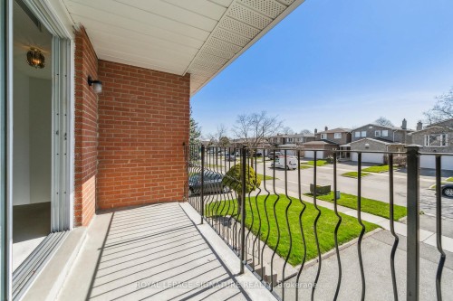1613 Lewes Way, Mississauga, ON - Outdoor With Exterior