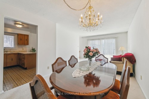 1613 Lewes Way, Mississauga, ON - Indoor Photo Showing Dining Room