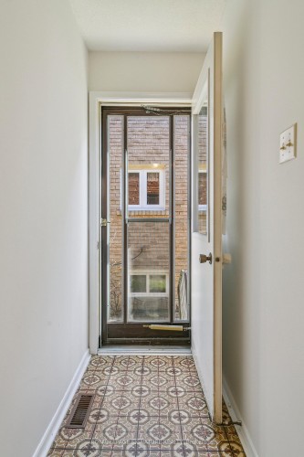 1613 Lewes Way, Mississauga, ON - Indoor Photo Showing Other Room