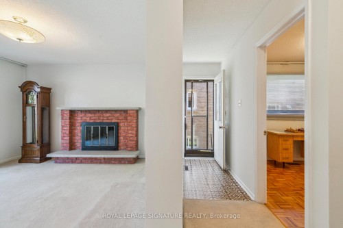 1613 Lewes Way, Mississauga, ON - Indoor With Fireplace
