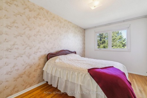 1613 Lewes Way, Mississauga, ON - Indoor Photo Showing Bedroom