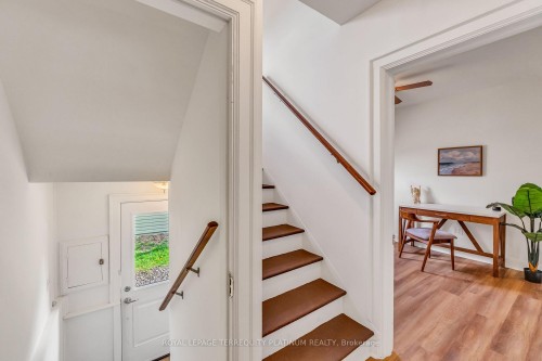 10 Locarno Avenue, Hamilton, ON - Indoor Photo Showing Other Room