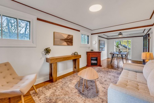 10 Locarno Avenue, Hamilton, ON - Indoor Photo Showing Living Room With Fireplace