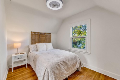 10 Locarno Avenue, Hamilton, ON - Indoor Photo Showing Bedroom