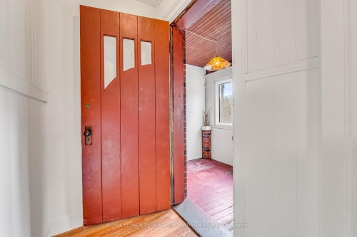 10 Locarno Avenue, Hamilton, ON - Indoor Photo Showing Other Room