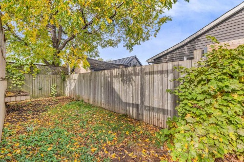 10 Locarno Avenue, Hamilton, ON - Outdoor
