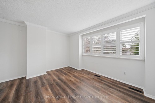 1825 Hyde Mill Crescent, Mississauga, ON - Indoor Photo Showing Other Room