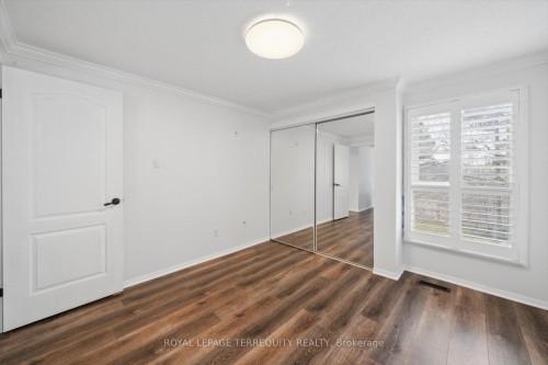 1825 Hyde Mill Crescent, Mississauga, ON - Indoor Photo Showing Other Room