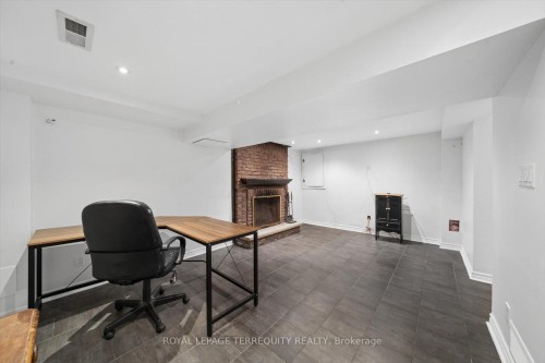 1825 Hyde Mill Crescent, Mississauga, ON - Indoor With Fireplace