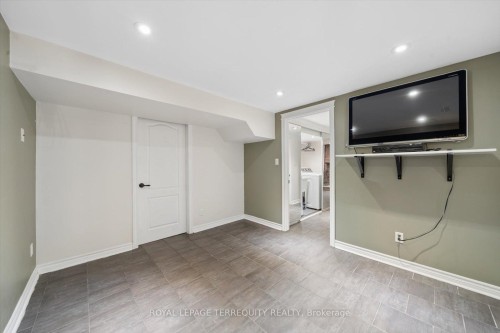 1825 Hyde Mill Crescent, Mississauga, ON - Indoor