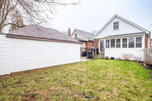 143 Huxley Avenue S, Hamilton, ON - Outdoor