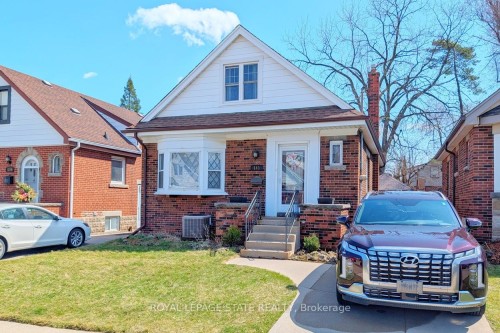 143 Huxley Avenue S, Hamilton, ON - Outdoor