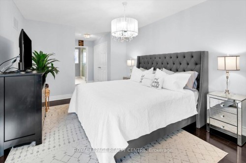 3135 Orleans Road, Mississauga, ON - Indoor Photo Showing Bedroom