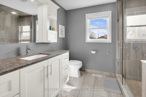 3135 Orleans Road, Mississauga, ON - Indoor Photo Showing Bathroom
