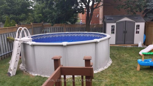 3135 Orleans Road, Mississauga, ON - Outdoor With Above Ground Pool